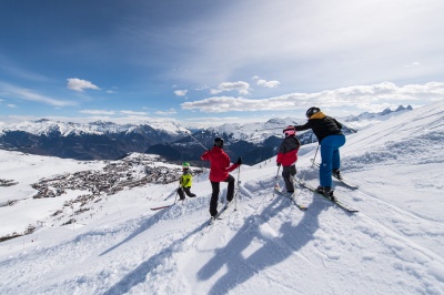 Centrale agence La Toussuire Les Sybelles ski domain