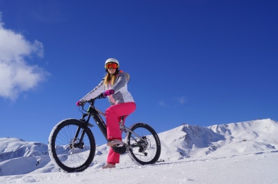 Centrale agence La Toussuire cycling on snow activity winter