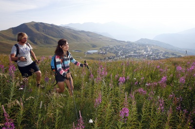 Centrale agence La Toussuire hiking activity summer