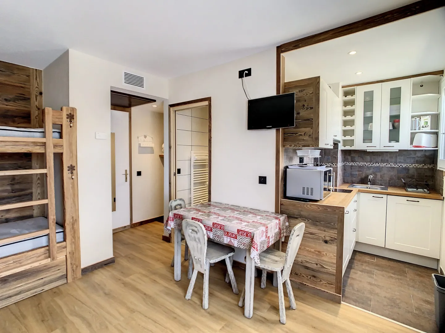 OUIL_136 / Studio / La Toussuire / 0