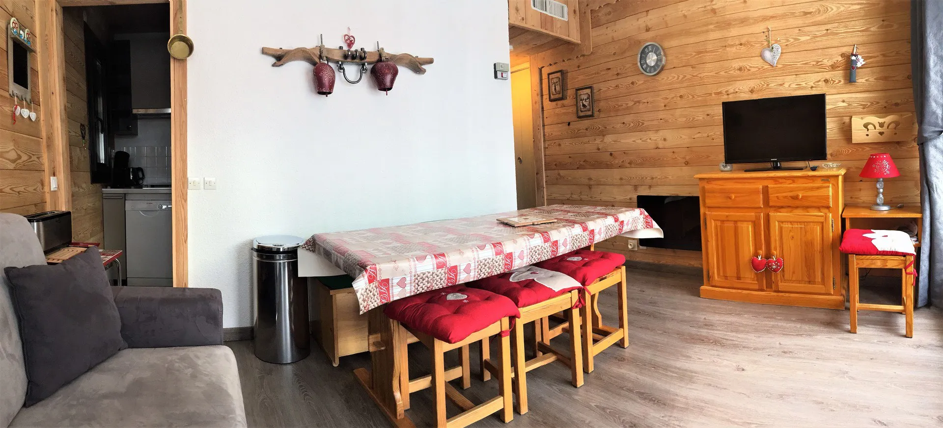 BEL163 / 2 rooms / La Toussuire / 0