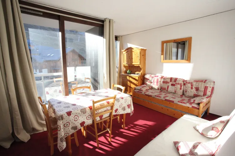 COQ154 / 2 rooms (1 bedroom) / 5 people