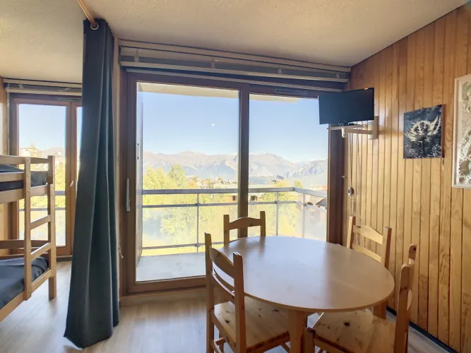 BEL151 / 2 rooms (1 bedroom) / 4 people