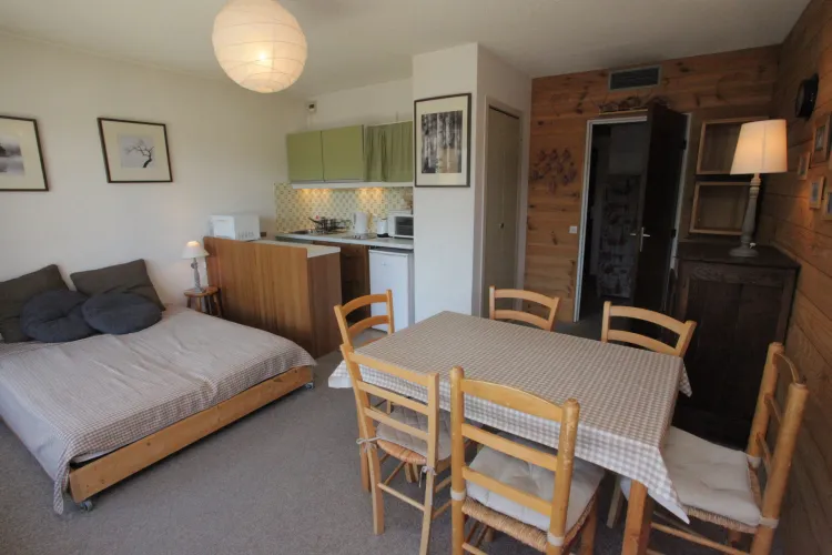 CP_B_144 / 2 rooms (1 bedroom) / 6 people