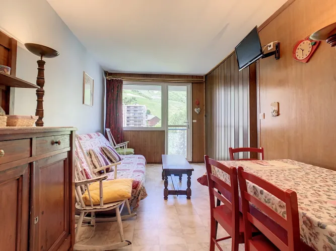 A4_137 / 2 rooms (1 bedroom) / 5 people