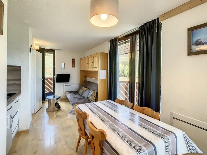 MQC402 / 2 rooms (1 bedroom) / 6 people