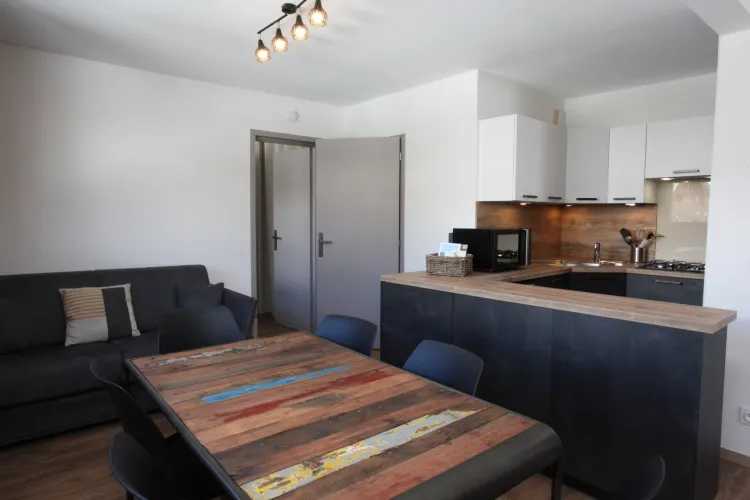 LYS2 / 2 rooms (1 bedroom) / 6 people