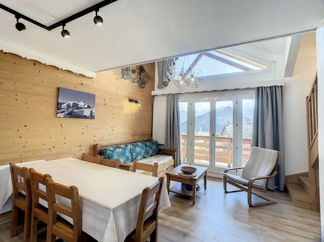 ES_C306 / 4 rooms (3 bedrooms) / 9 people