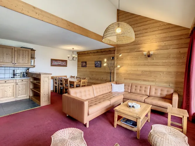 ES_A403 / 4 rooms (3 bedrooms) / 8 people