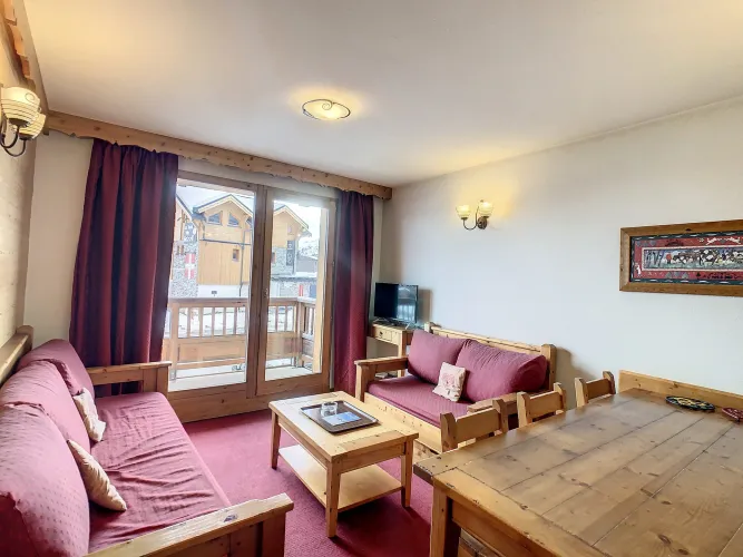 ES_B105 / 3 rooms (2 bedrooms) / 6 people