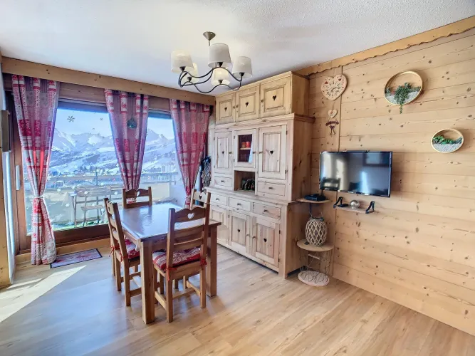 SIM310 / 2 rooms (1 bedroom) / 4 people