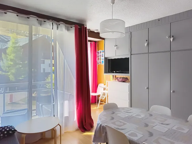 COQ136 / 2 rooms (1 bedroom) / 5 people