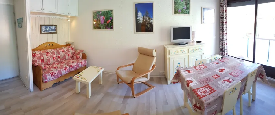 CHAP_1_287 / 2 rooms (1 bedroom) / 5 people