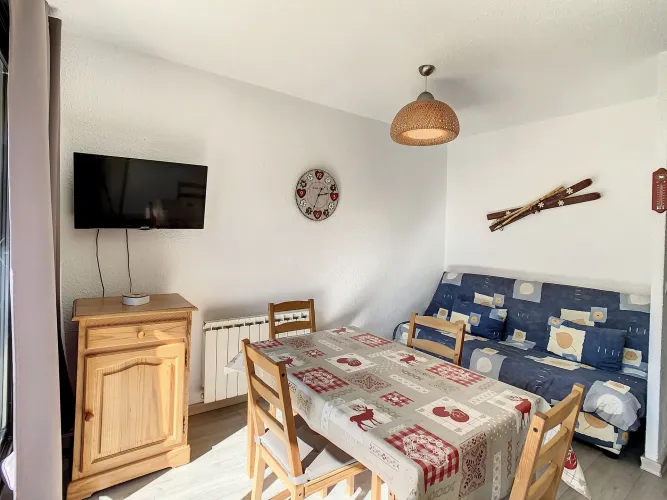 VR353 / 2 rooms (1 bedroom) / 4 people